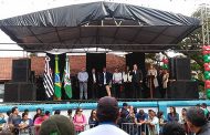 Desfile cívico de comemoração dos 185 anos de São Bento do Sapucaí