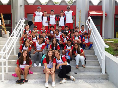 Programa Atleta do Futuro participa de Festival de Futsal